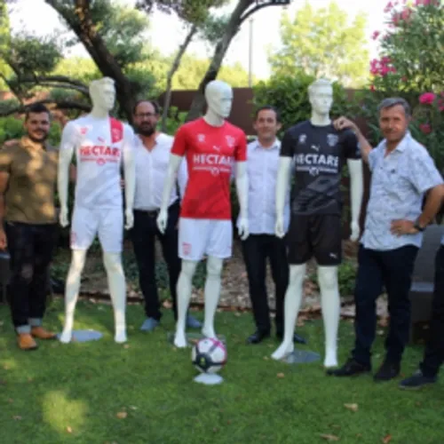 Football - Nîmes Olympique : Les Crocos nous ont dévoilé leurs...