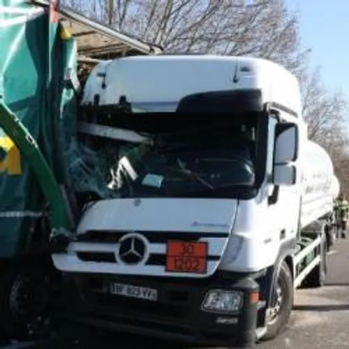 [INFO- CIRCULATION]: Arles : carambolage entre poids lourds sur le...