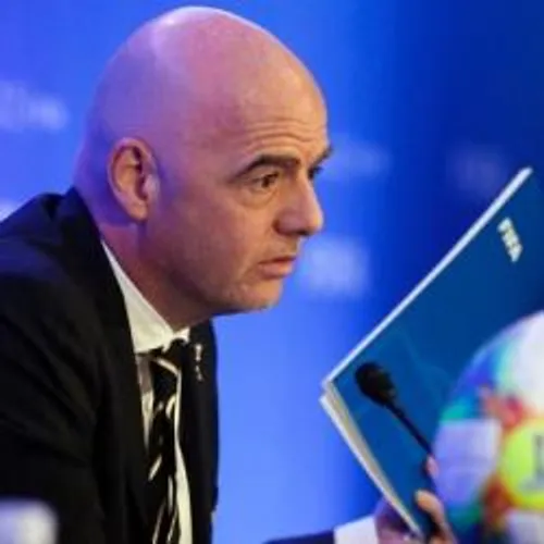 [FOOTBALL]: La Fifa va limiter les commissions des agents et les...