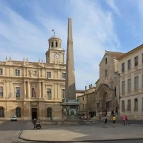 [ ALERTE INFO - ARLES ] Coronavirus : marchés annulés et couvre-feu...