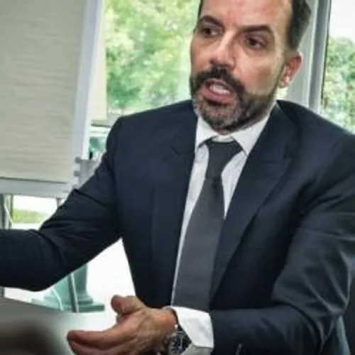 [ SPORT - FOOTBALL ] NIMES: sponsor des Crocos et siège aux...