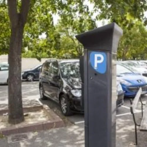 [ ECONOMIE - ARLES ] Arles : la Ville élargit le stationnement gratuit