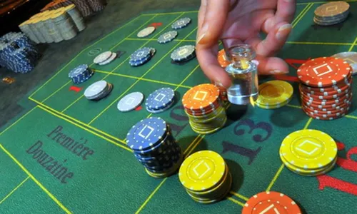 [ECONOMIE]: Arles : le projet de casino avance... et soulève...
