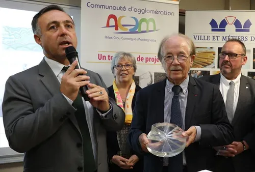 [ECONOMIE]: Arles : l'agglo décroche le label "Ville et métiers...