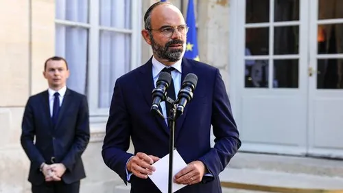 [ SOCIETE - FRANCE ] Coronavirus : le gouvernement souhaite mettre...