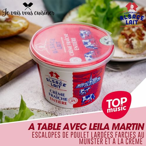 A table avec Leila Martin - Escalopes de poulet lardées farcies au munster et à la crème