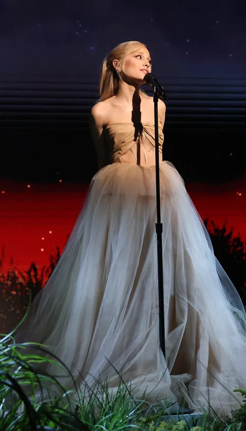 Ariana Grande part en tournée en 2026