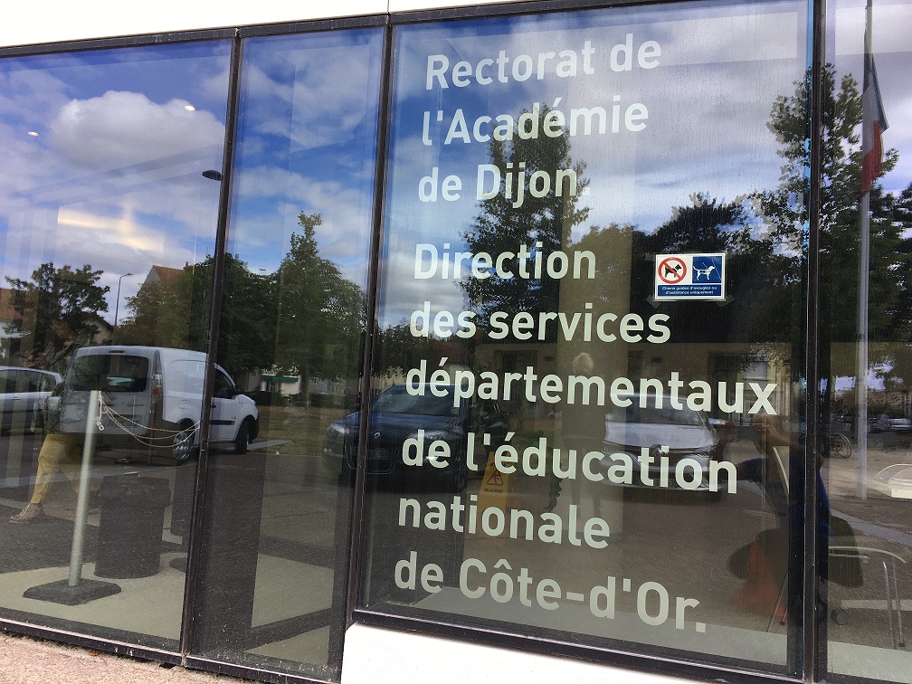 240 classes closed this week in the Dijon academy