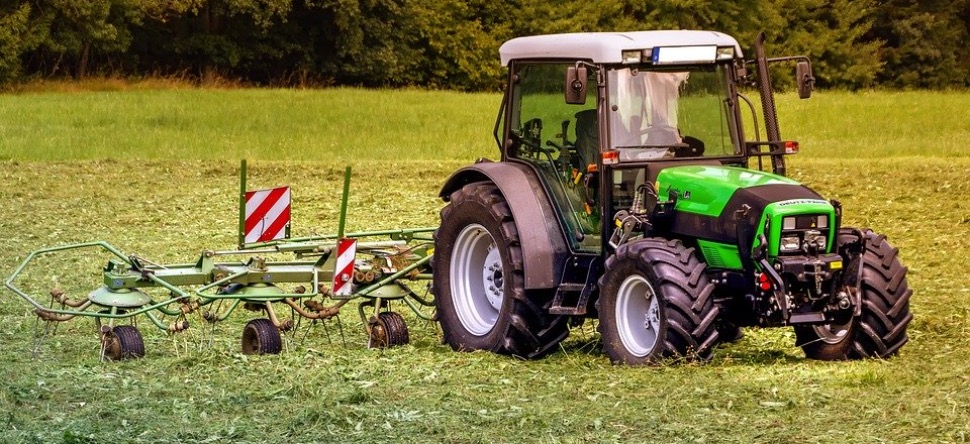 160,000 euros in damages for thefts of agricultural equipment