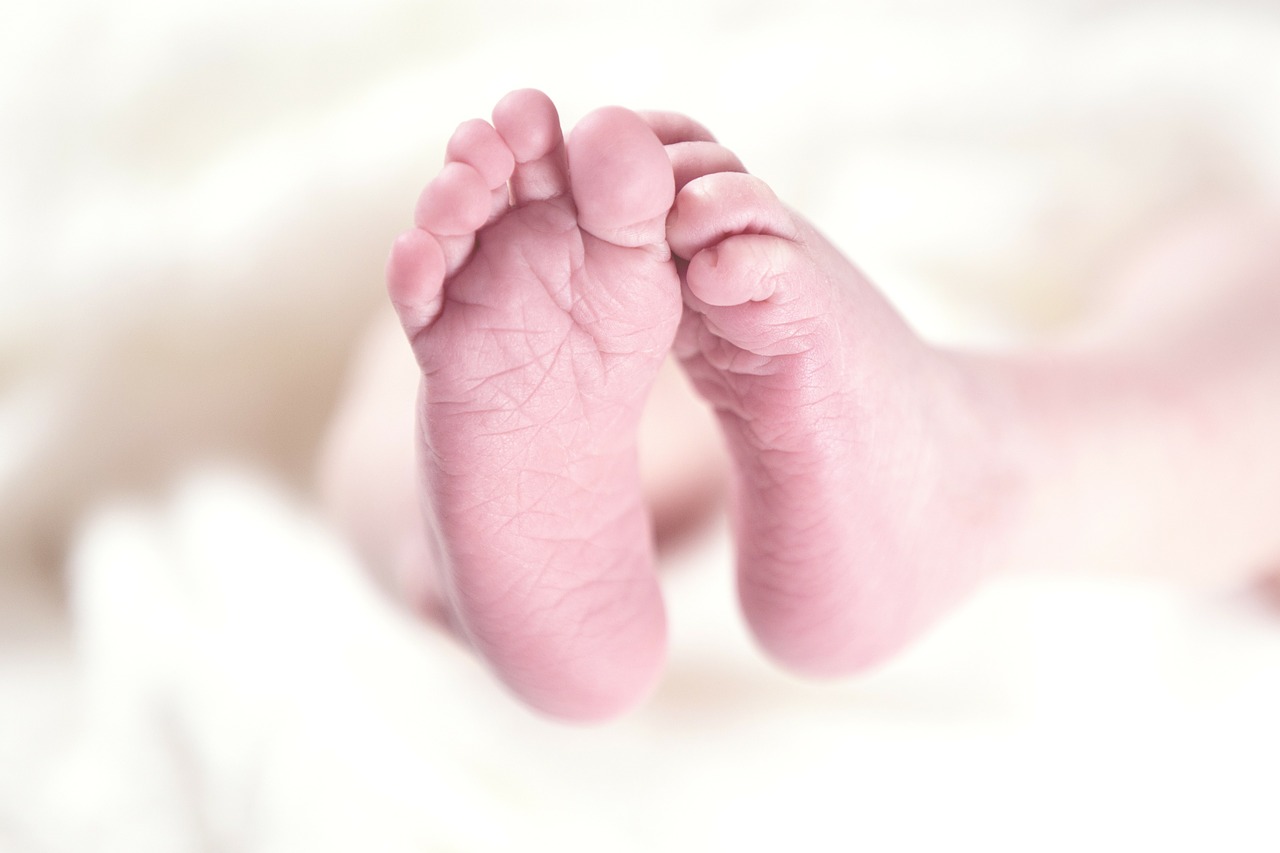 Ce Bebe Ne Avec Les Cheveux Blancs Fait Le Buzz Sur La Toile Photos