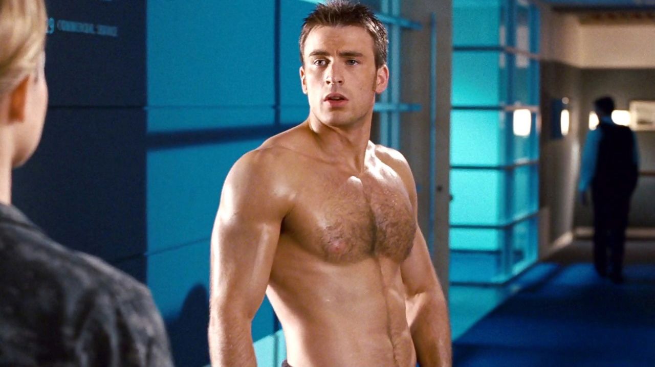 L’acteur Chris Evans publie une photo de son pénis par erreur